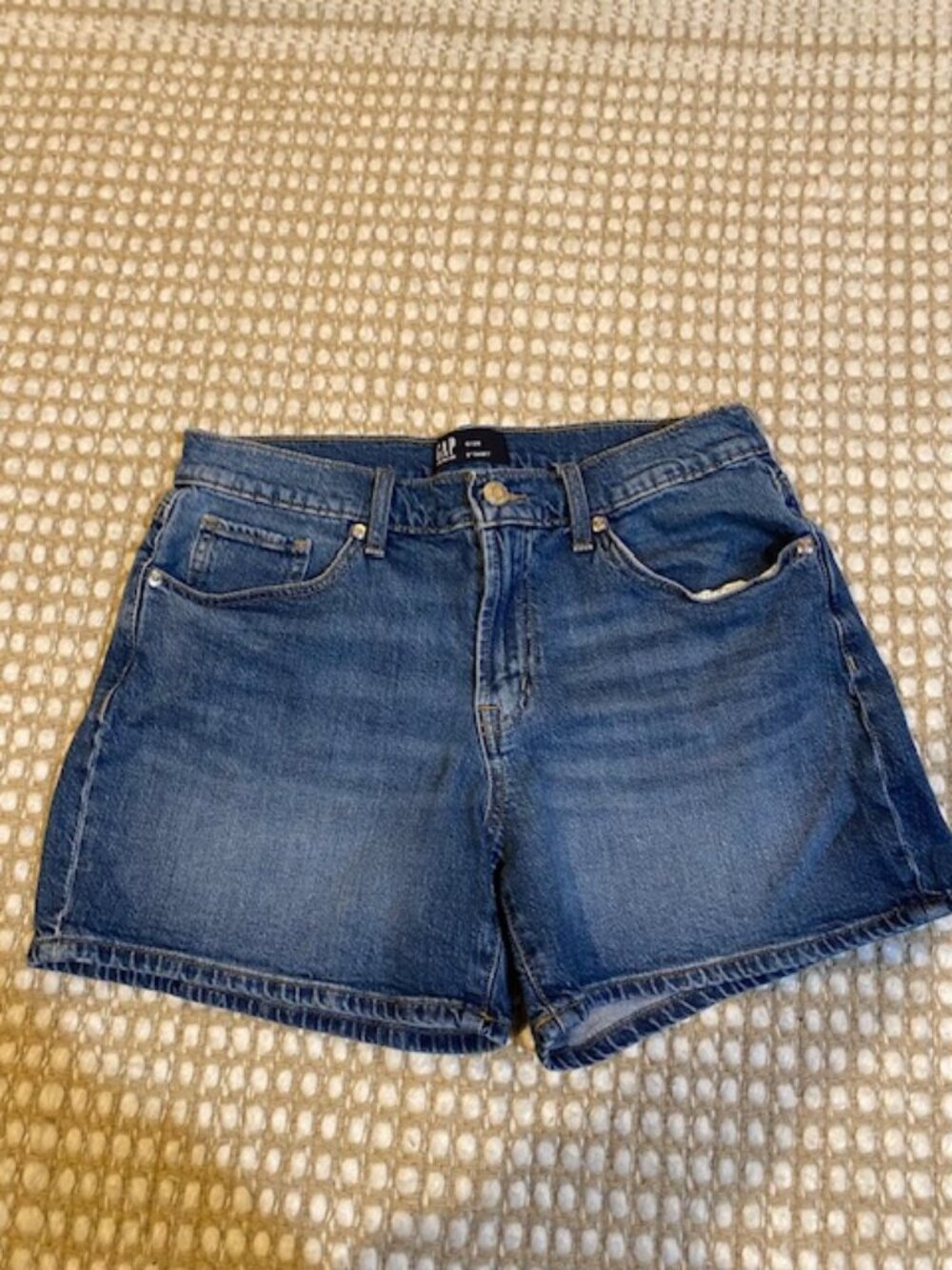 GAP Denim Shorts | Size 6/28, 5" Inseam